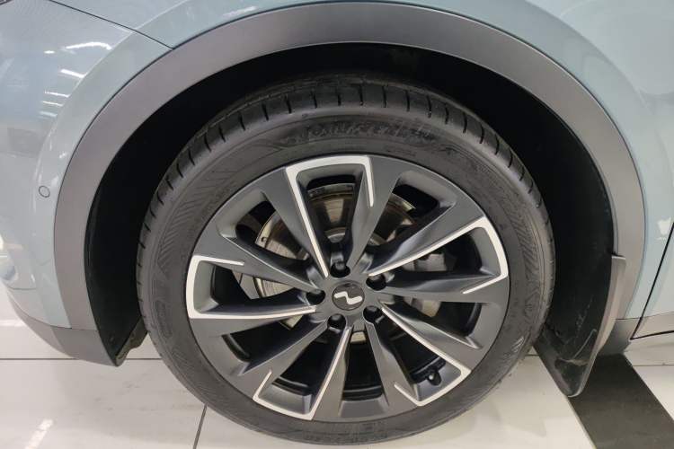 Used ONVO L60 2024 60 kWh All-Wheel Drive