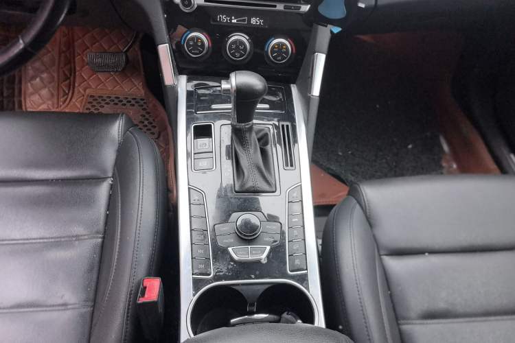 Used Haval H7 2016 Blue-Label H7 2.0T Automatic Luxury Model Gear Lever