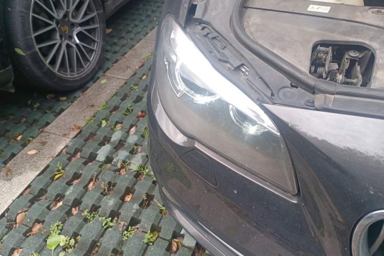 Used BMW 5 Series 2014 520Li Elegant Model Right Front Headlight