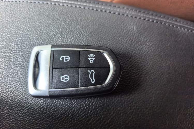 Used BORGWARD BX5 2017 25TGDI Automatic Two-Wheel Drive Fashion Model
