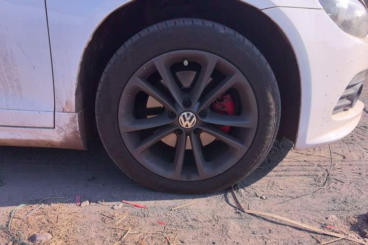 Used Volkswagen Scirocco 2013 2.0 TSI Million-Mile Edition Right Front Wheel Hub