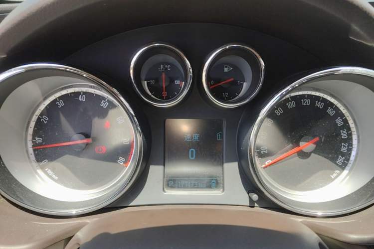Used Buick Regal 2015 2.0L Leading Fashion Edition

