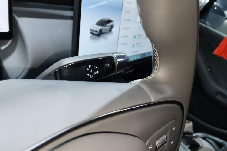 Used XPeng P7+ 2024 Long-Range Max Gear Lever