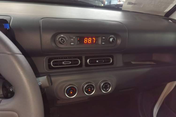 Used Wuling Zhiguang New Energy 2025 Model 305km Ambitious Edition