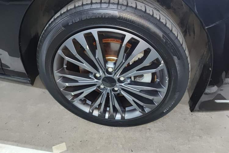 Used Dongfeng Aeolus Yixuan MAX 2021 1.5T Super-Powered Dad Edition Right Front Wheel Hub