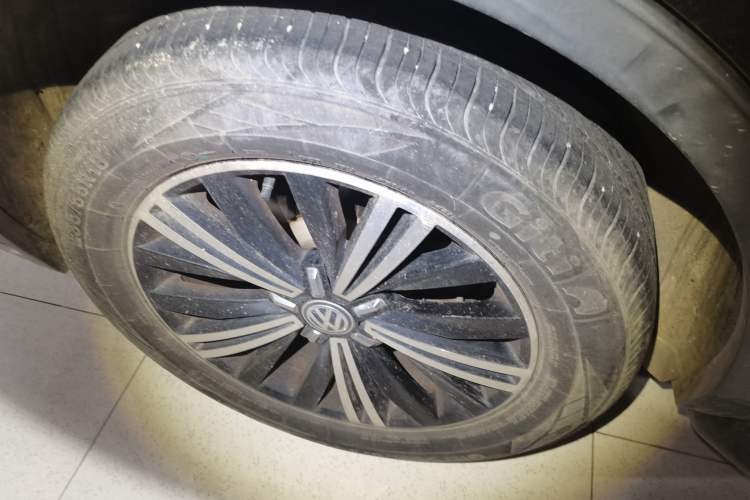 Used Volkswagen Tiguan L 2019 330TSI Automatic Two-Wheel Drive Panoramic Comfort Edition China V Standard
