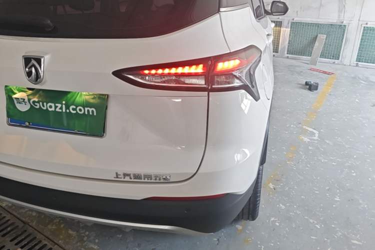 Used Baojun 510 2017 1.5L manual Comfort trim