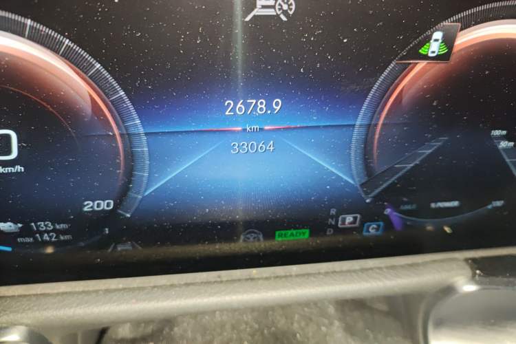 Used Mercedes-Benz EQB 2023 EQB 260 Odometer Close Up