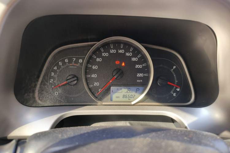 Used Toyota RAV4 2016 2.0L CVT Two-Wheel Drive Fashion Edition China V Standard
