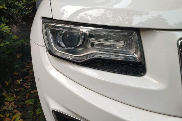 Used Jeep Grand Cherokee 2014 3.6L Elite Navigation Edition Right Front Headlight