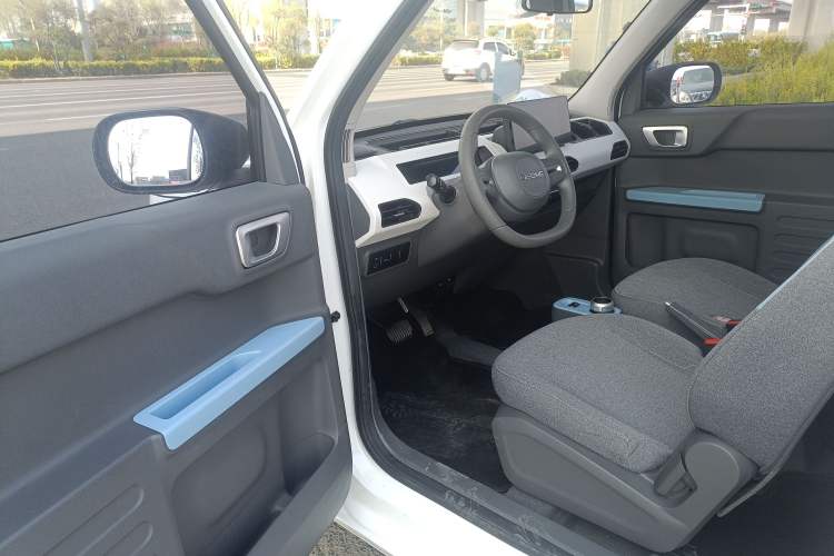 Used Geely Galaxy Panda 2023 Panda Mini 200km Endurance Bear