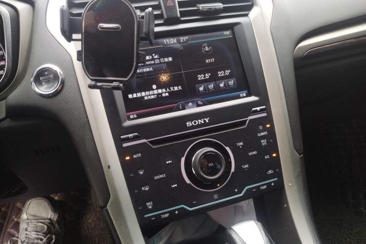 Used Ford Mondeo 2013 2.0L GTDi240 Flagship Edition Audio And AC Panel