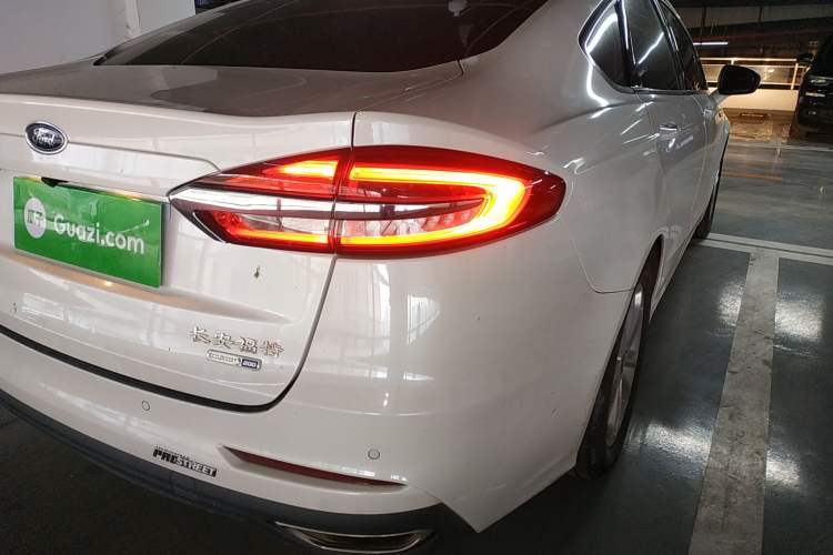 Used Ford Mondeo 2020 EcoBoost 200 Stylish Model Right Rear Taillight