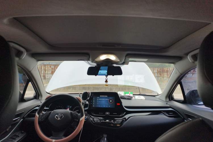 Used Toyota IZOA 2021 2.0L Enjoy Edition