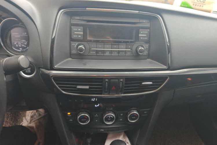 Used Mazda Atenza 2014 2.0L Blue Sky Fashion Edition
