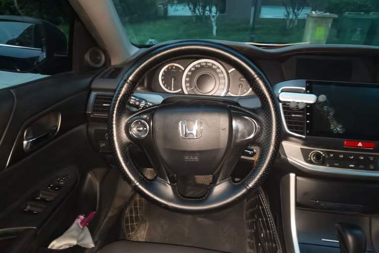 Used Honda Accord 2015 2.0L LX Comfort Edition