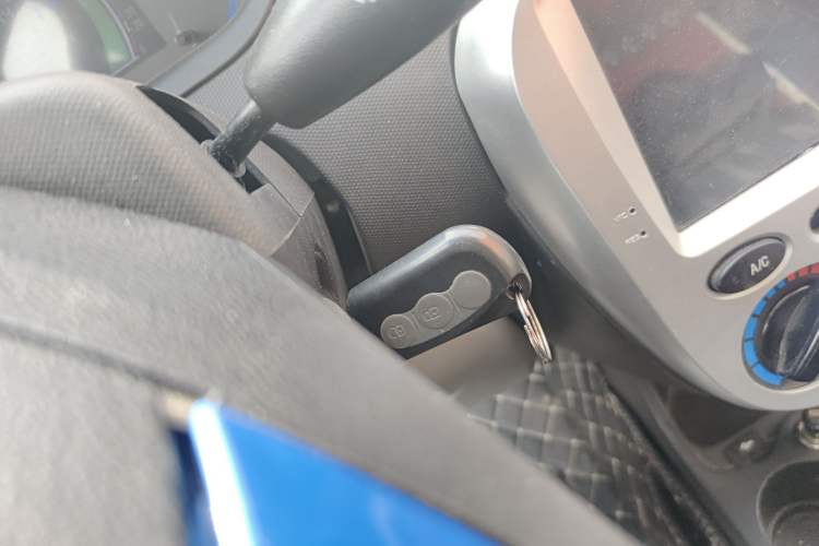 Used CHANGAN OSHAN Benni mini-e 2017 Standard Model