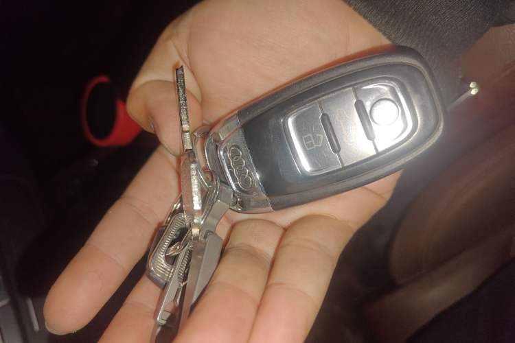 Used Audi A8 2013 A8L 45 TFSI quattro Comfort model