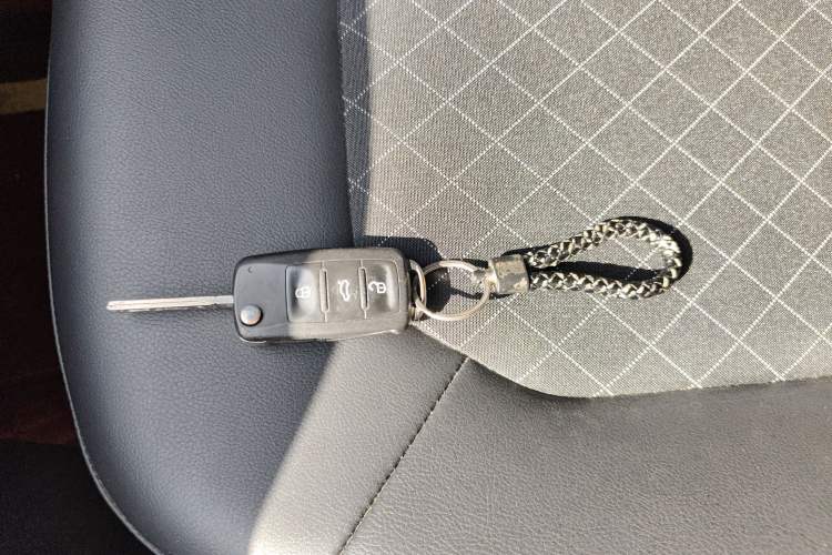 Used Skoda Rapid 2018 1.6L Manual Comfort Edition Vehicle Key