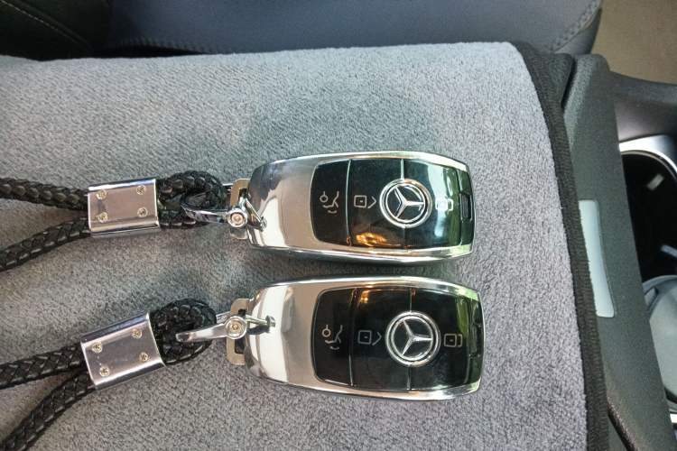 Used Mercedes-Benz V-Class 2021 V 260 Prestige Edition