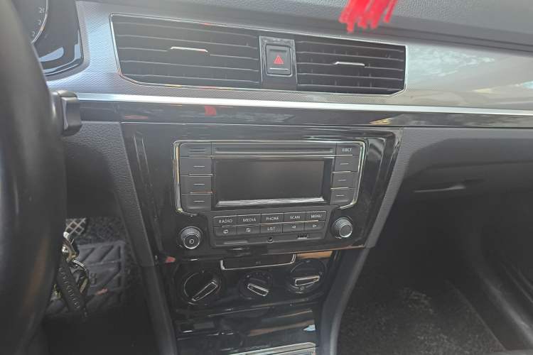 Used Volkswagen Bora 2016 1.6L Manual Comfort Model
