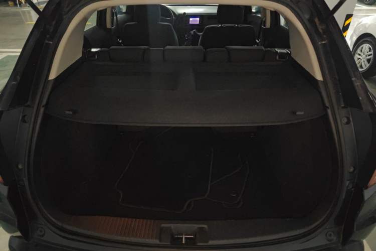 Used Honda Vezel 2015 1.5L CVT two-wheel drive Comfort trim Trunk