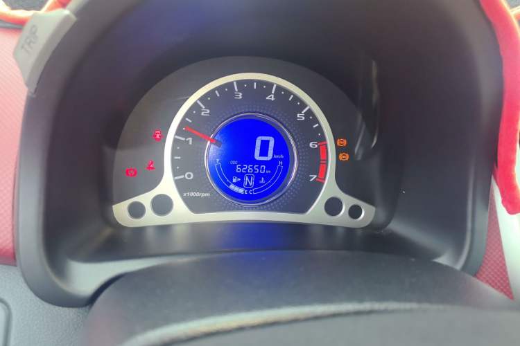 Used CHANGAN Benni 2015 1.4L IMT Sunroof Version China V Standard
