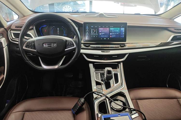Used Geely Auto Jiajie 2022 1.8TD DCT Platinum Comfort Model Center Console