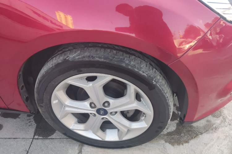 Used Ford Focus 2012 Hatchback 1.6L Automatic Fashion Edition
