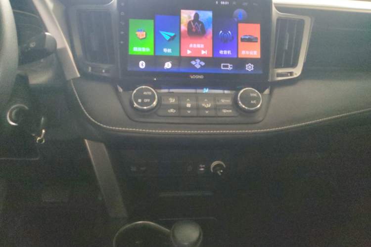 Used Toyota RAV4 2019 2.0L CVT Two-Wheel Drive Pioneer Edition China V Standard
