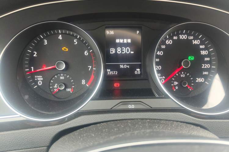 Used Volkswagen Magotan 2019 330TSI DSG Leading Edition China V Standard Odometer Close Up