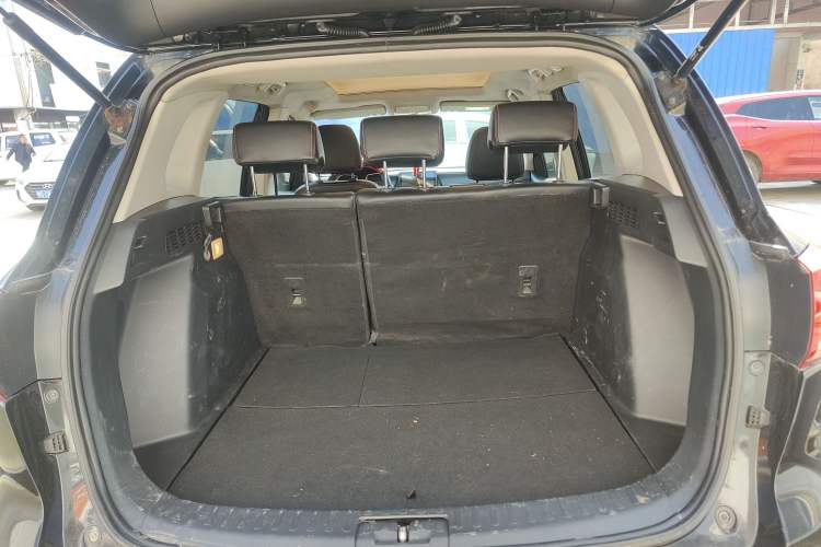 Used Zotye Domy X5 2015 1.5T CVT ZhiXian Trim China V Standard
