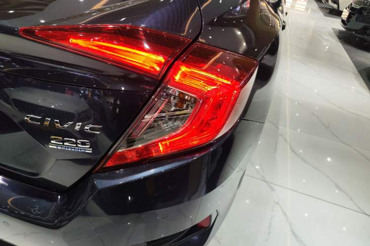 Used Honda Civic 2019 220TURBO CVT Dynamic Edition China VI Right Rear Taillight