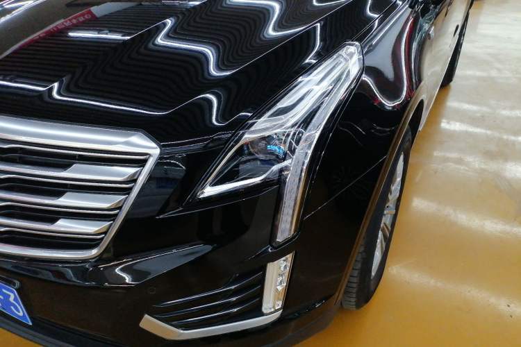 Used Cadillac XT5 2017 Anniversary Edition 28T Four-Wheel Drive Luxury Model