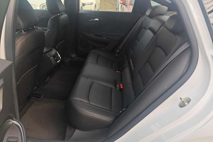 Used Chevrolet Malibu XL 2016 1.5T Dual-Clutch RuiShang Edition Left Rear Seat