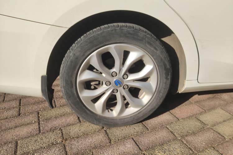 Used GAC Trumpchi GA4 2018 200T Automatic Luxury Edition Right Rear Wheel Hub