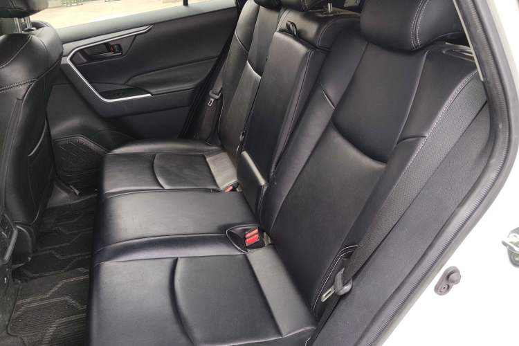 Used Toyota RAV4 2022 2.0L CVT Two-Wheel Drive Urban Edition
