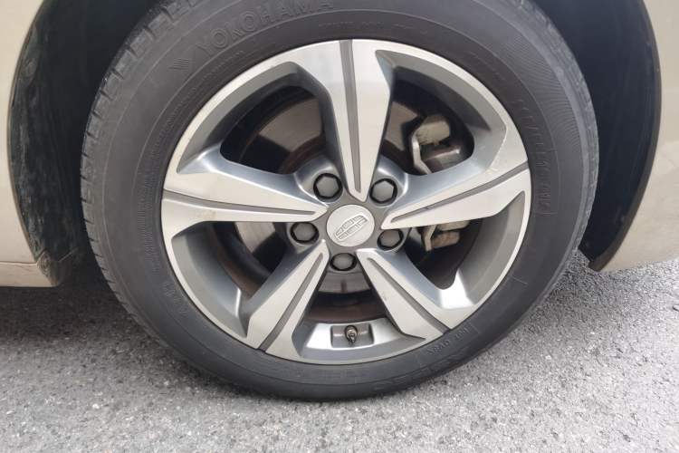 Used Geely Auto Emgrand GL 2018 1.8L Manual Elite Smart Connectivity Version