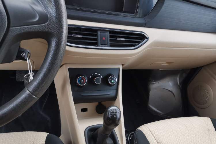 Used Kuayue Kuayue Xing V3 2022 1.5L Gasoline Standard Model 6-Seater Passenger Vehicle JL473QH