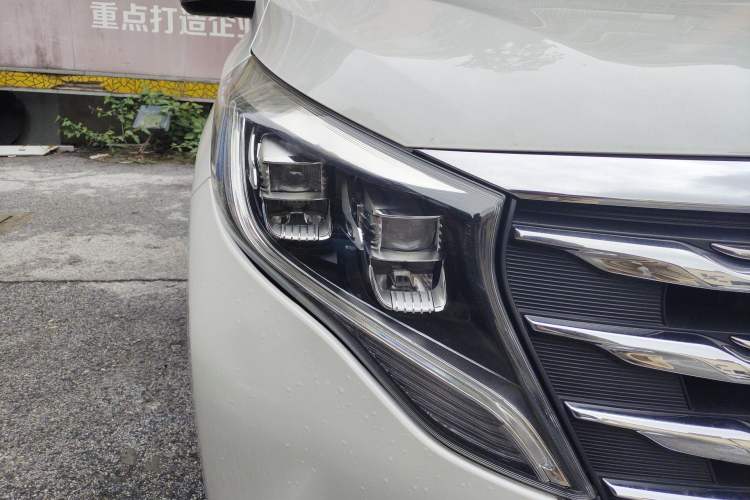 Used GAC Trumpchi M8 2018 320T Luxury Edition Right Front Headlight