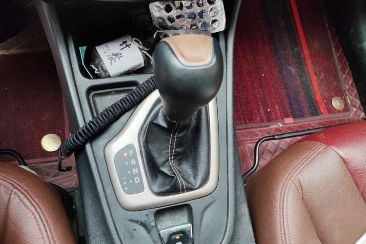 Used Jeep Cherokee 2016 2.0L Leading Edition Gear Lever