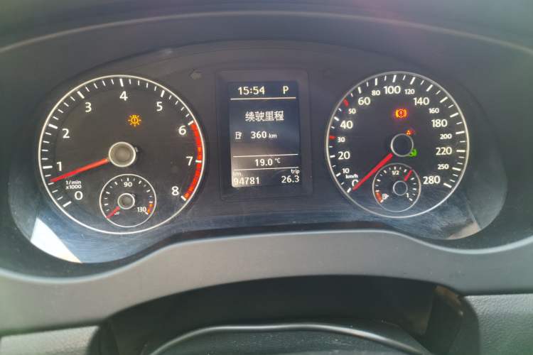 Used Volkswagen Sagitar 2012 1.4TSI Automatic Luxury Edition Instrument Cluster