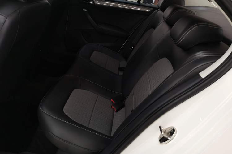 Used Volkswagen Santana 2019 1.5L Automatic Comfort Edition China VI Standard Left Rear Seat