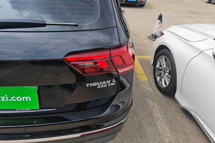 Used Volkswagen Tiguan L 2019 330TSI Automatic Two-Wheel Drive Smart Luxury Version China VI Standard Right Rear Taillight