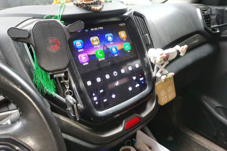 Used CHANGAN OSHAN CX70 2018 Revised Version 1.6L Manual Prestige Edition