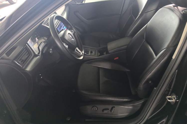 Used Skoda Superb 2016 TSI330 DSG Innovation Edition
