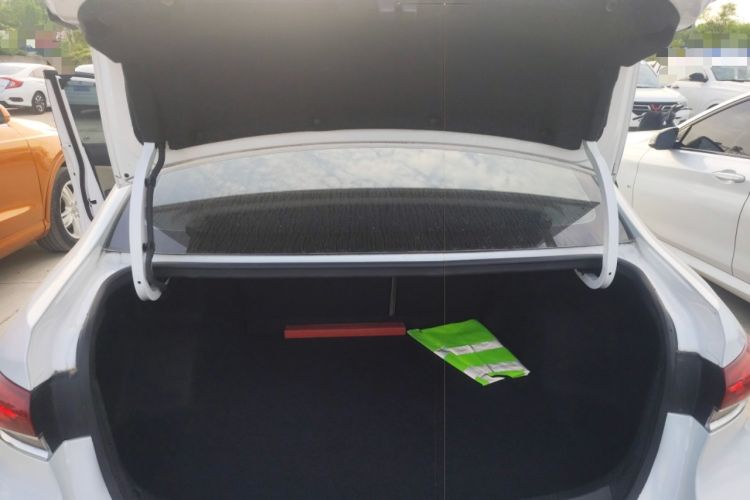 Used Buick GT 2019 15T Dual-Clutch Connected Elite Model China VI Trunk