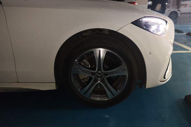 Used Mercedes-Benz C-Class 2022 Restyled C 200 L Sport Edition Right Front Wheel Hub