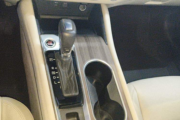 Used Nissan Teana 2021 2.0L XL Upper AD1 Smart Drive & Navigation Edition Gear Lever