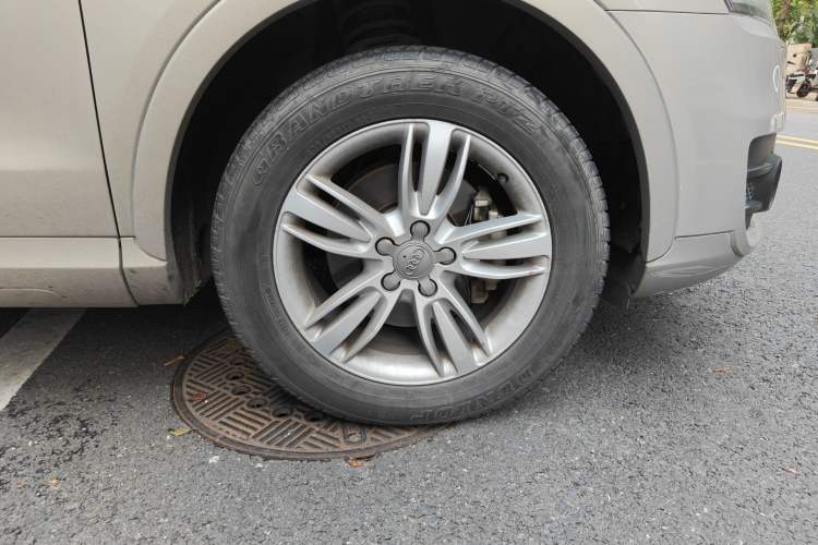 Used Audi Q3 2015 35 TFSI Comfort Model
